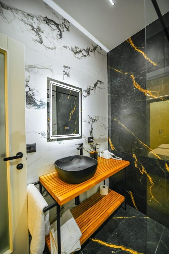 Mon Ami Boutique Hotel Shkodër Eksteriør bilde